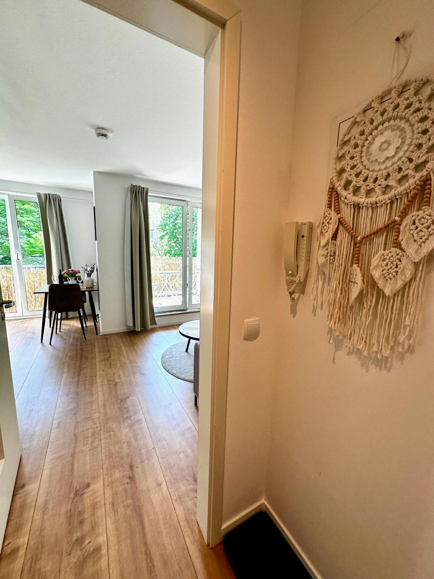 Gemuetliches 1R Apartment Mit Balkon, Parking, Tv Streaming มัคเดอบวร์ก ภายนอก รูปภาพ
