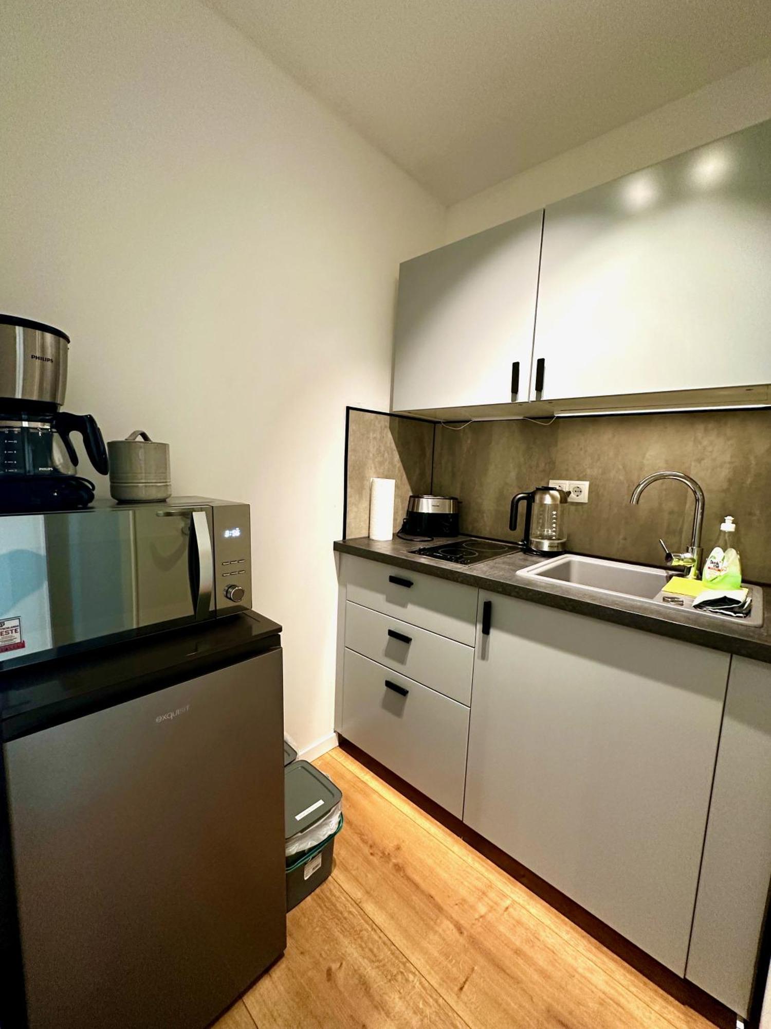 Gemuetliches 1R Apartment Mit Balkon, Parking, Tv Streaming มัคเดอบวร์ก ภายนอก รูปภาพ