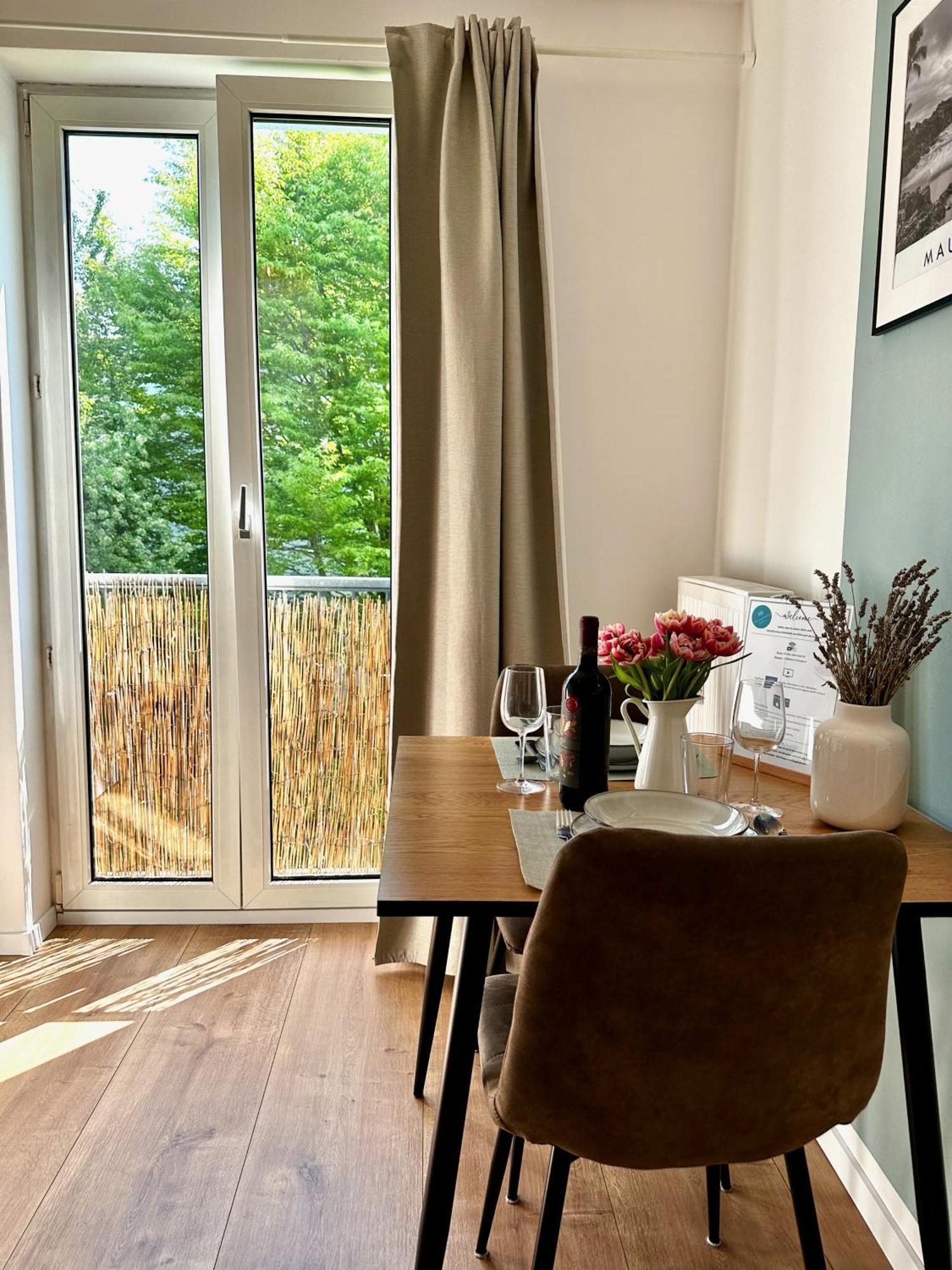 Gemuetliches 1R Apartment Mit Balkon, Parking, Tv Streaming มัคเดอบวร์ก ภายนอก รูปภาพ